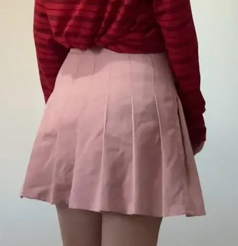 Saia plissada rodada rosa preppy