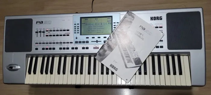 Teclado Korg PA50 c/ Pendrive 
