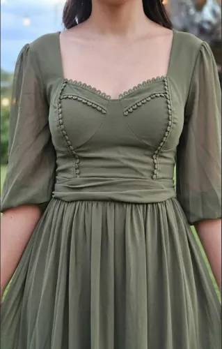Vestido de festa verde oliva