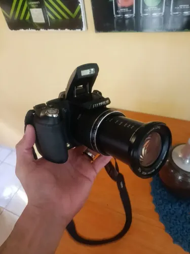 Camera Fujifilm HS10 zoom 30x 