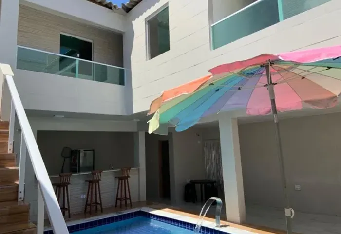 Casa com piscina 