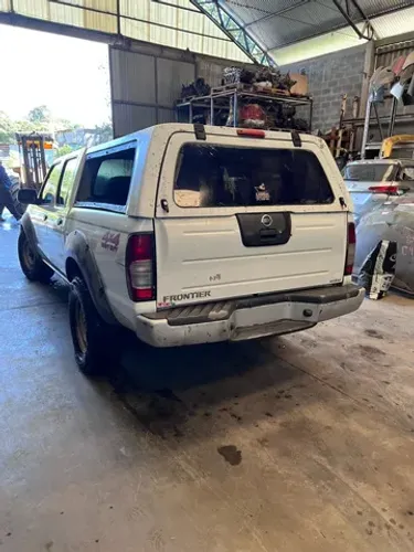 Tampa traseira Nissan Frontier 2003-2007 