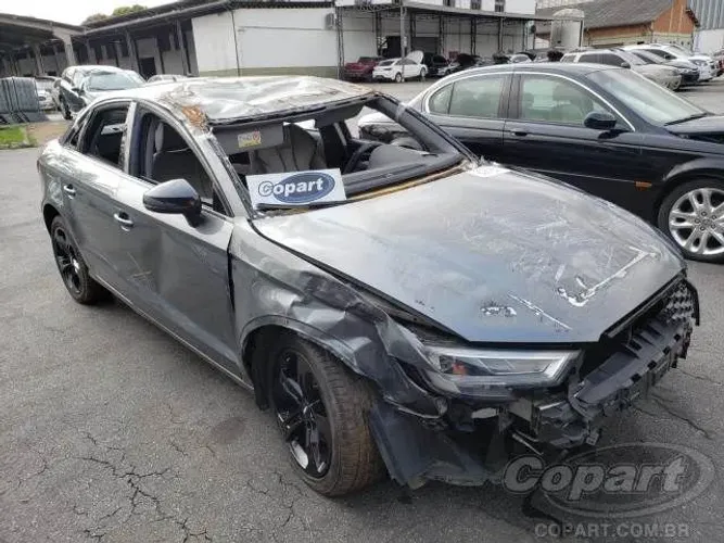 Sucata Audi A3 2020 para Retirada de peças, Loja física em Goiânia 