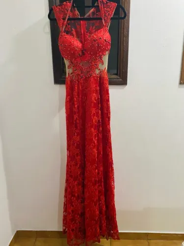 Vestido formatura de renda vermelho