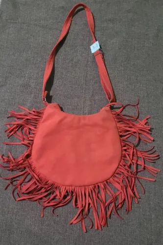 Bolsa vermelha franja