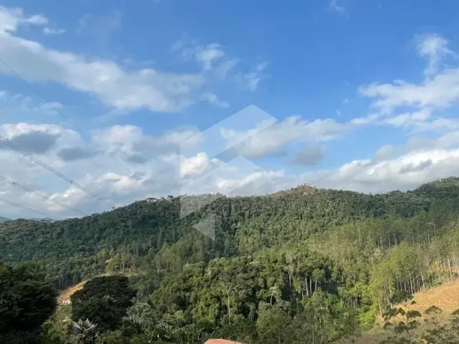 Vende-se Sítio de 30.000 m² em Paraju, Domingos Martins