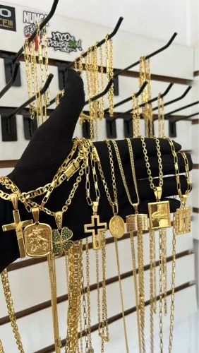 Correntes e pingentes banhados a ouro 18k - Diversos modelos