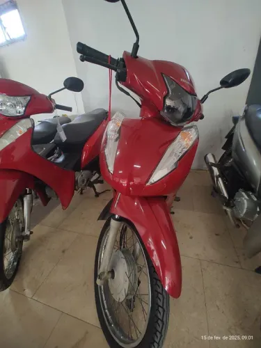 Honda Biz 110i Vermelha - Ótima para o dia a dia!