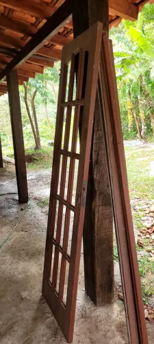 Porta madeira maciça sem uso