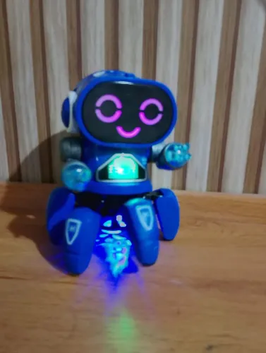 Robô musical infantil