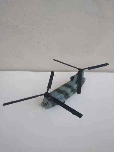 Helicóptero Chinook Maisto Tailwinds 