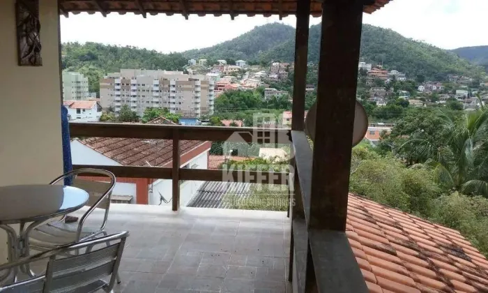 Casa com 3 quartos à venda, 302 m² por R$ 890.000 - Pendotiba - Niterói/RJ