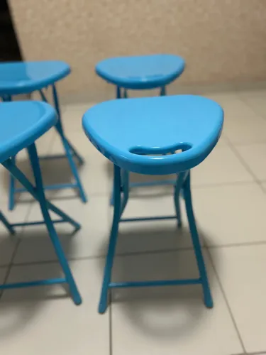 4 Banquetas desmontáveis