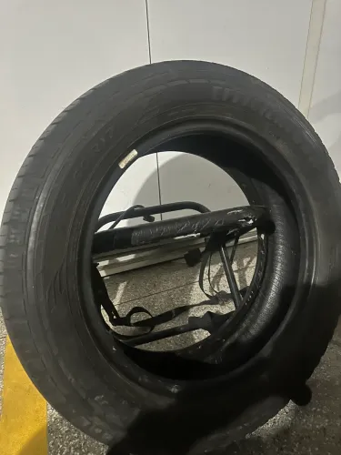 Pneu Goodyear 215/60 R17