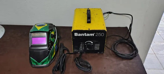 Máquina de Solda Bantam 250