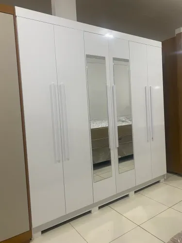 Guarda Roupa de Casal com espelho