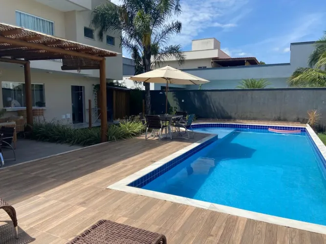 Vendo ou alugo linda casa no Condomínio Outeiro da Gloria