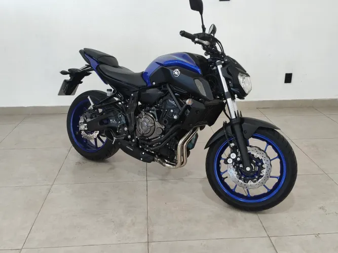 YAMAHA MT 07 