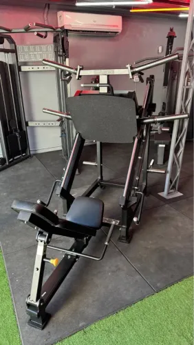 Academia de Musculação - Máquinas Profissionais