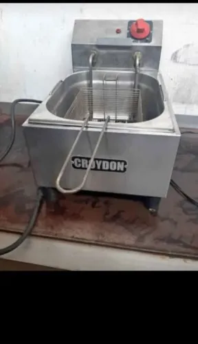 Fritadeira CROYDON 1 CUBA ELETRICA 127 v