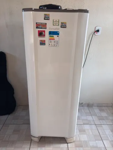 Geladeira Esmaltec