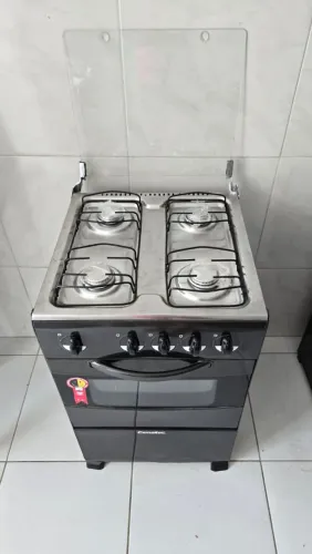 FOGÃO DE 4 BOCAS FUNCIONA PERFEITAMENTE , FAZEMOS ENTREGAR