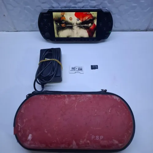 PSP Slim 3001 com Jogos !