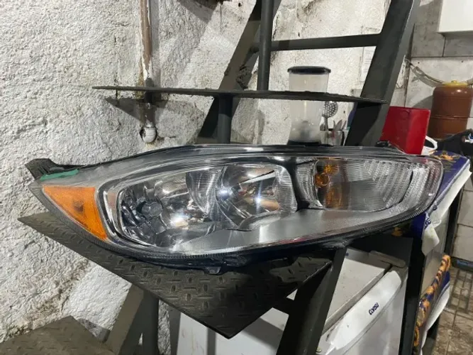 Farol Ford New Fista 2013/2017 