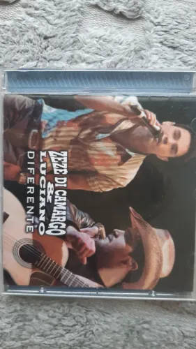 CD Zezé de Camargo e Luciano