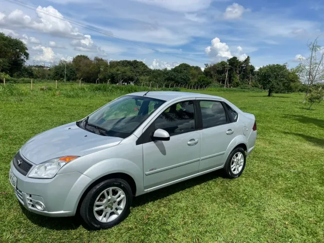 Ford Fiesta Sed. 1.6 8V Flex 4P 2010