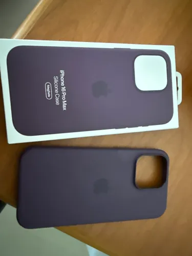 Capa iPhone 16 pro max silicone original roxa escura