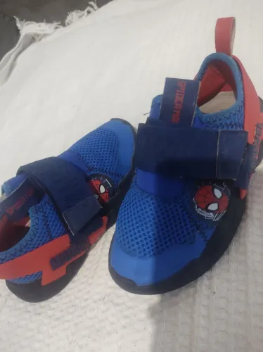 Sapatos Variados semi novos infantis de menino