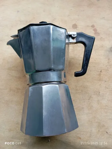 Cafeteira Italiana de Alumínio - Para um Café Perfeito