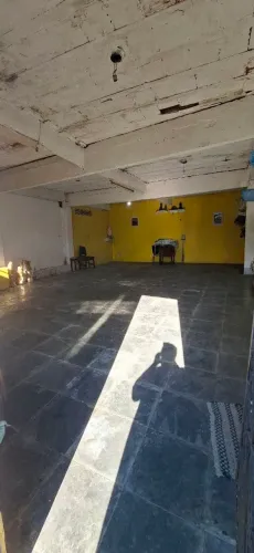Casa com Barracão Prox. Três Setas