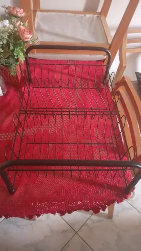 Vendo um escorregador de vasilha tá novo