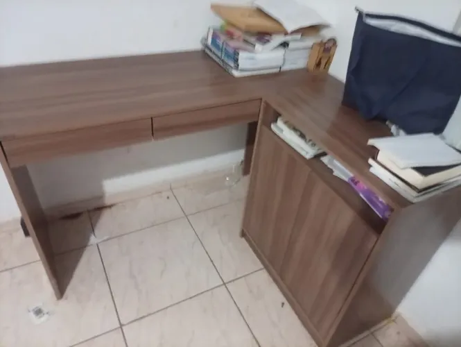 Escrivaninha em L ótimas condições