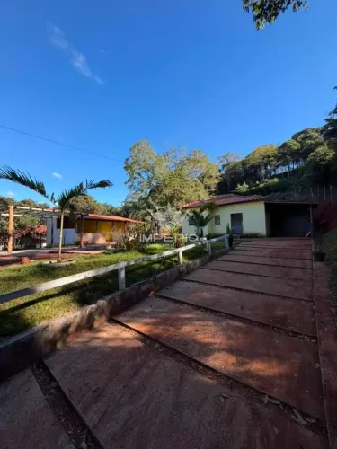 Sítio à Venda em Itatiaiuçu 3.100 M²