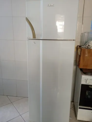 Vende-se essa geladeira!!!
