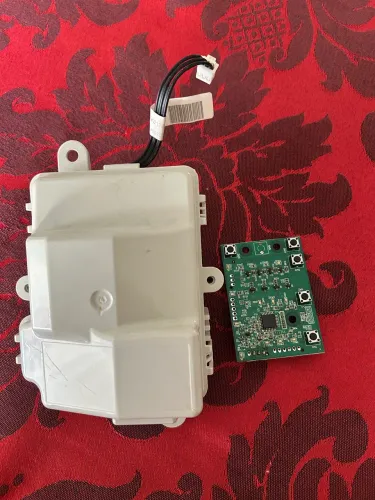 Vendo Placa com Interface da lava roupas Brastemp 11 kg . ORIGINAL. NÃO está queimada