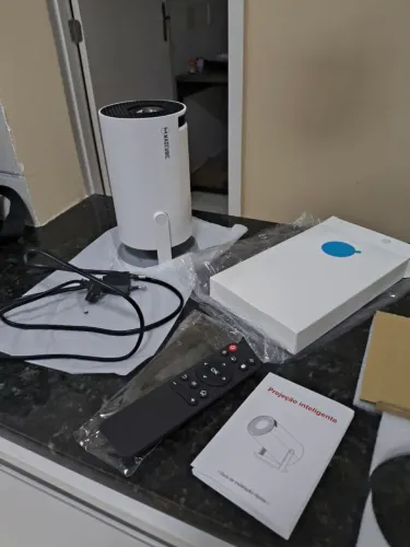 VENDO PROJETOR MAGCUBIC - NOVO NA CAIXA