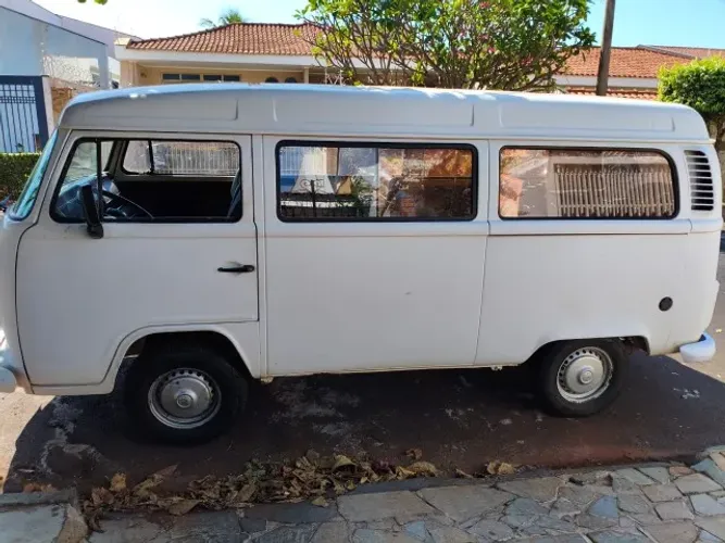 Volkswagen Kombi Standard 1.4 MI Total Flex 8V 2012