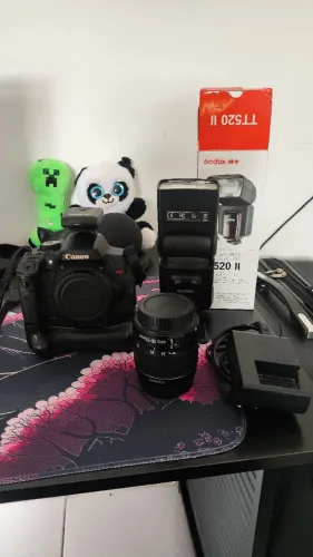 Canon T6I + Flash + Lente 18-55mm