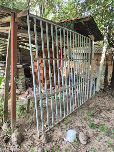 Vendo Portão de Ferro 