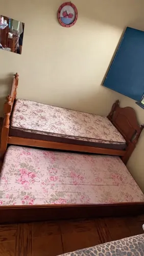 Cama dupla de solteiro