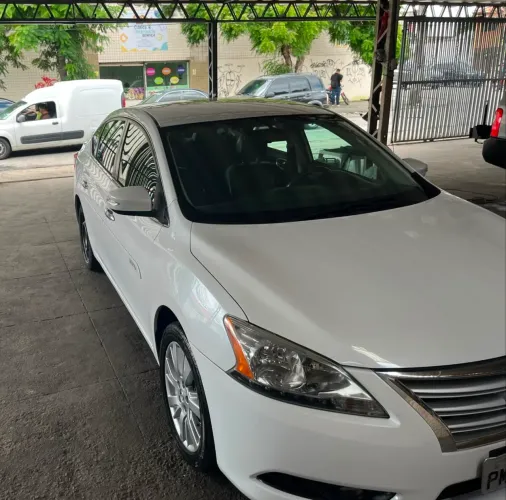Nissan Sentra SL 2.0/ 2.0 Flex Fuel 16V Aut. 2015