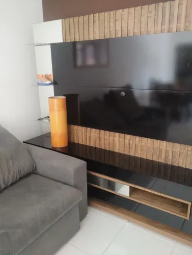 Sofá e painel
