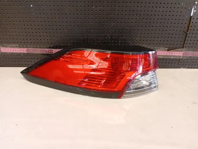 Lanterna Lado Esquerdo Toyota Corolla Xre 2.0 2023 - Leia  E