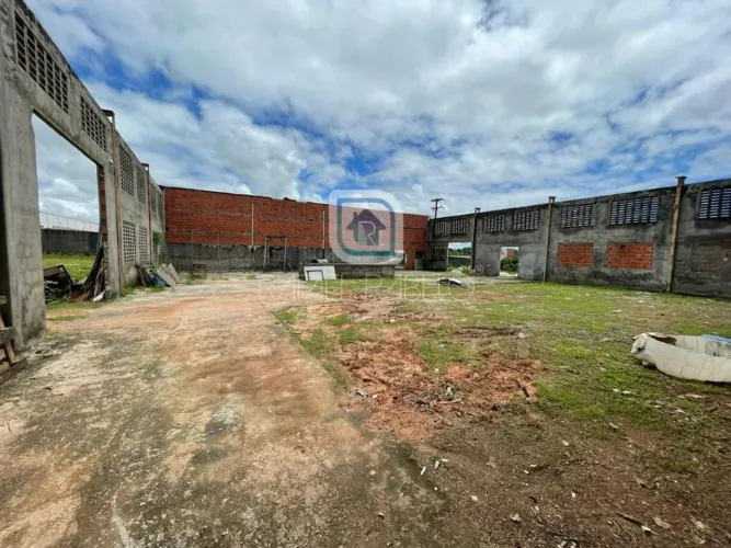 Galpão com 2.721m² para alugar no Jaboti em Eusébio.