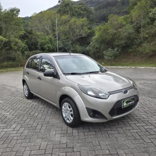 Ford Fiesta 1.0 Rocam SE Plus Hatch 8V Flex 4P Manual 2013
