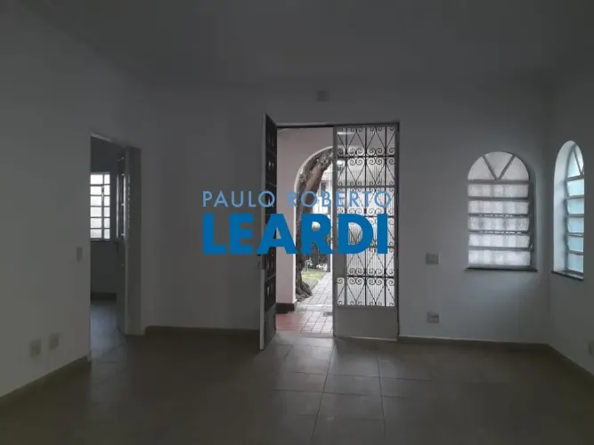 CASA ASSOBRADADA - PERDIZES - SP